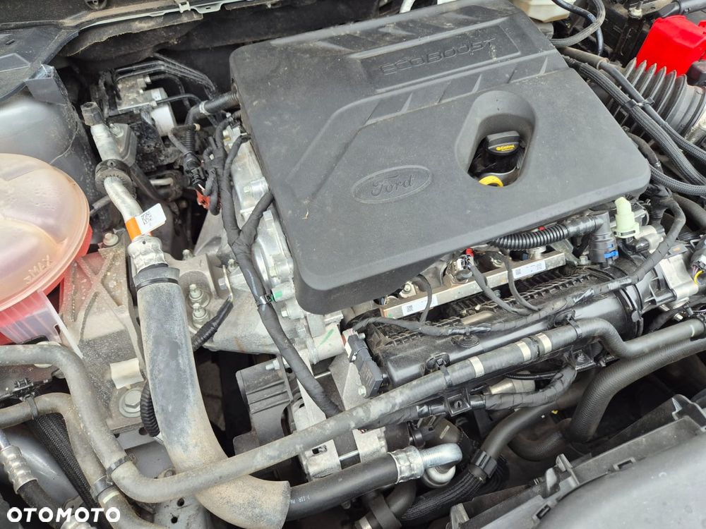 Ford Kuga 1.5 EcoBoost ST-LINE - 30