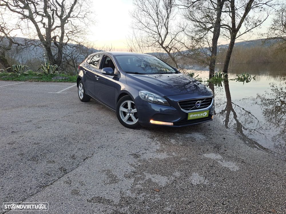 Volvo V40 D2 Kinetic - 11