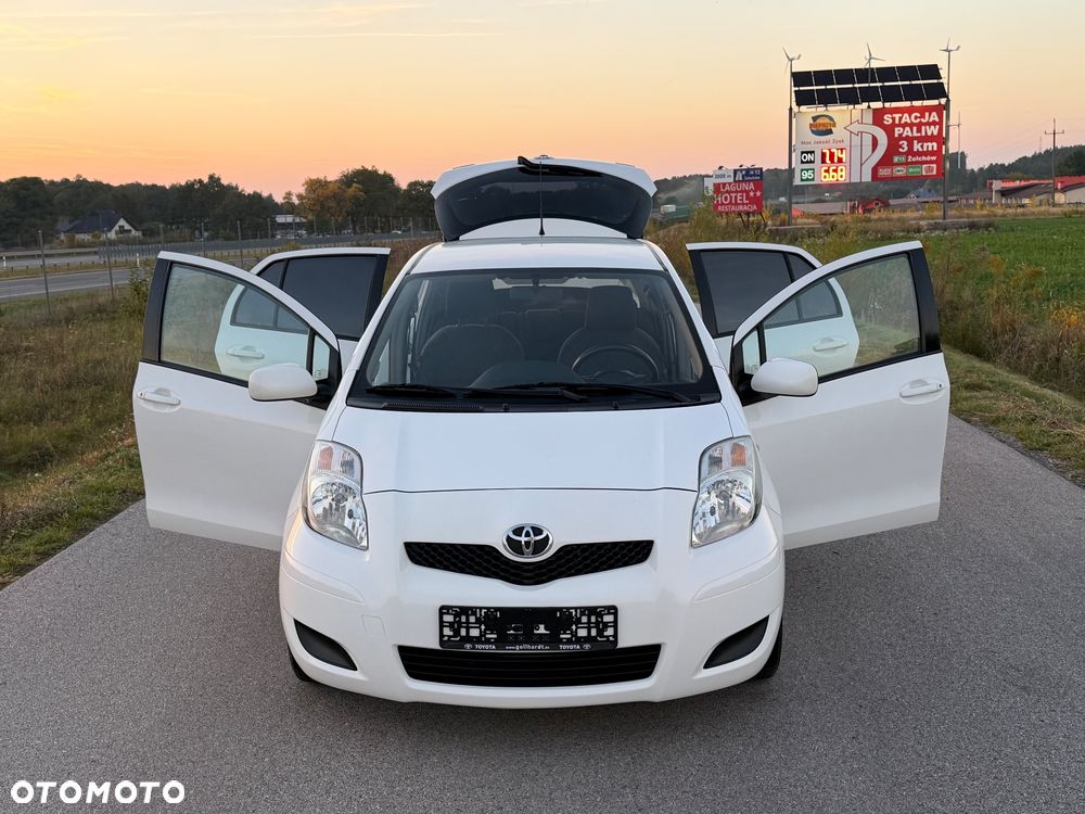 Toyota Yaris - 13