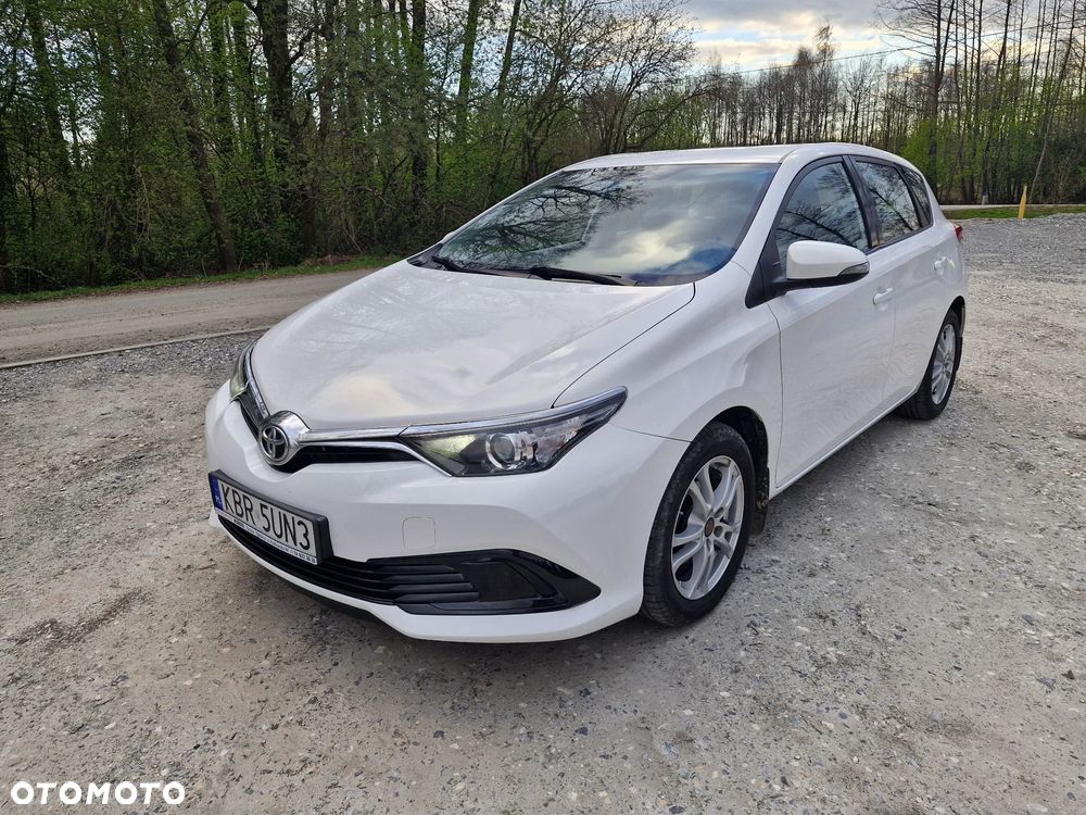 Toyota Auris 1.4 D-4D Active - 3