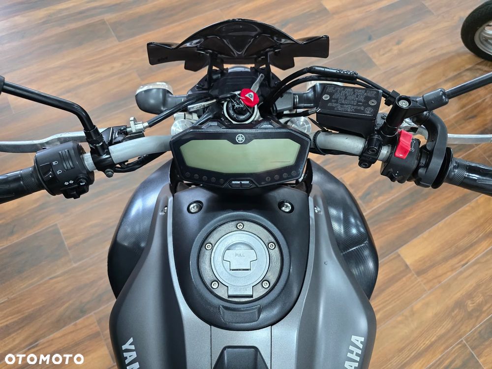 Yamaha MT - 4