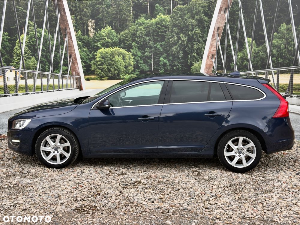 Volvo V60 D5 AWD Geartronic - 9