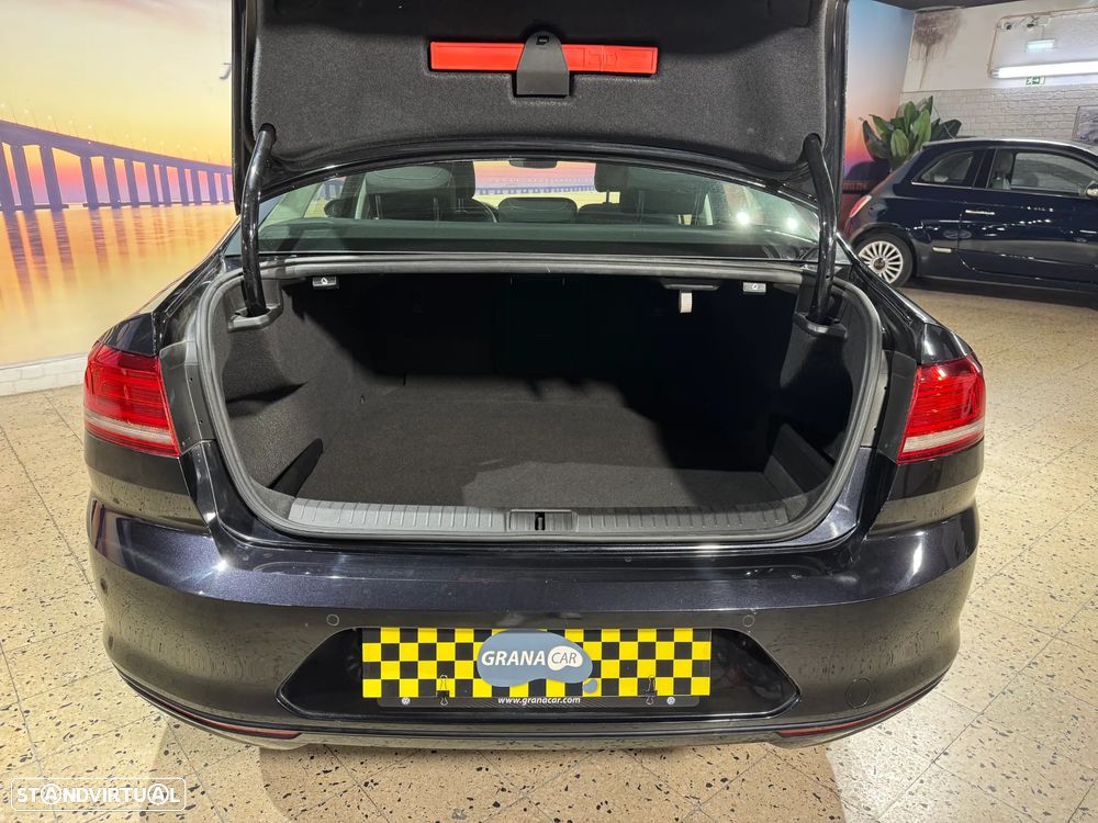 VW Passat 2.0 TDI Elegance DSG - 6