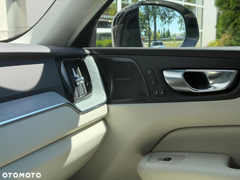 Volvo XC 60 - 26