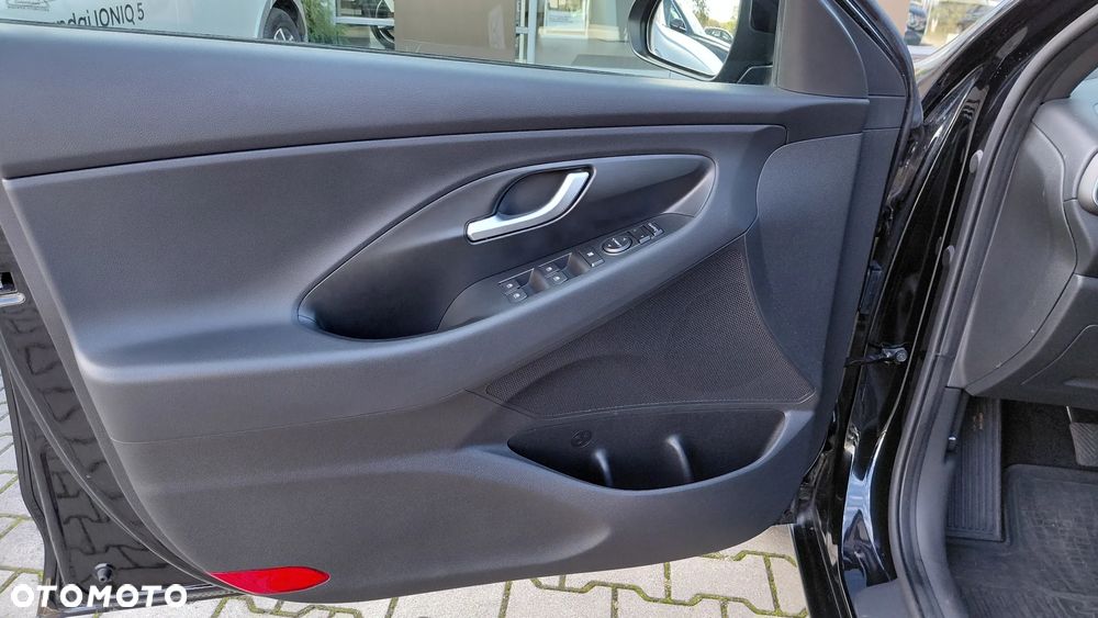 Hyundai i30 1.4 BlueDrive Go - 9