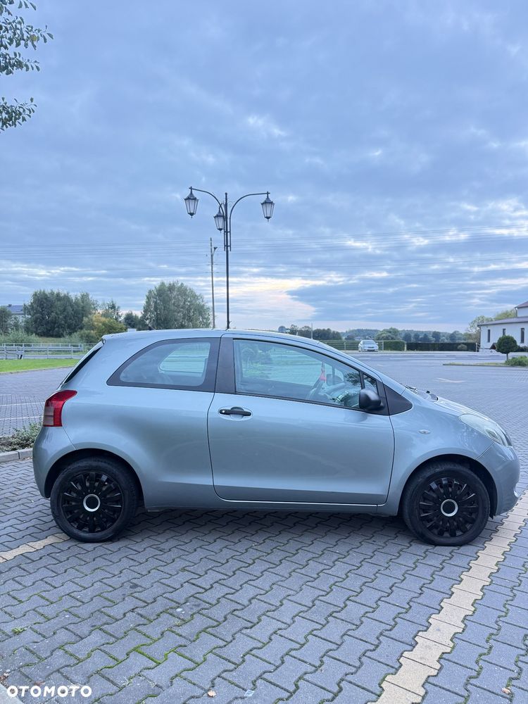 Toyota Yaris 2007 photo 4