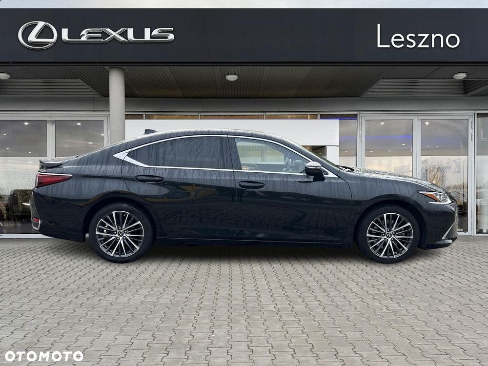 Lexus ES 300h Business Edition - 10