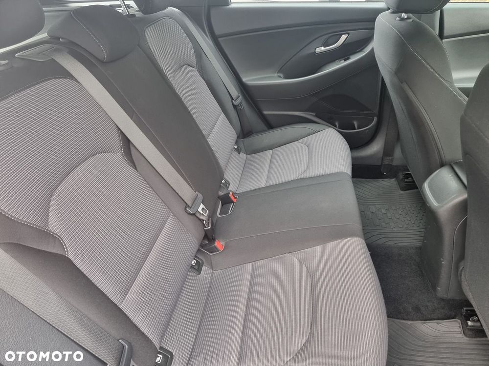 Hyundai i30 1.5 DPI Classic + - 20