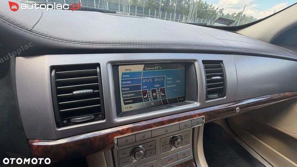 Jaguar XF 2011
