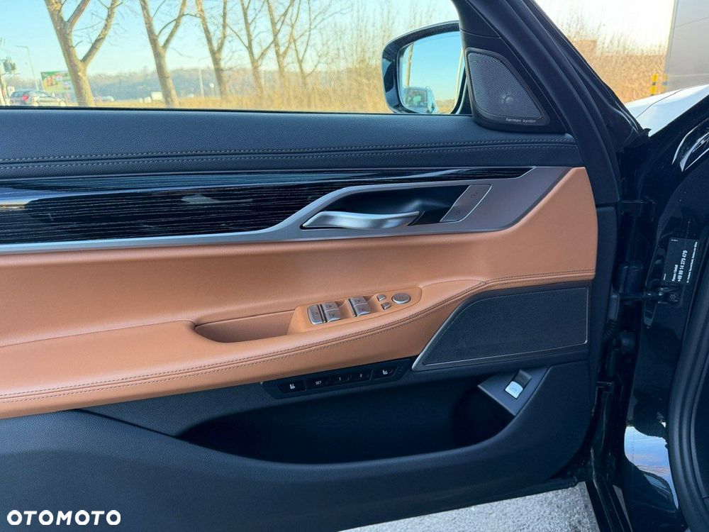 BMW Seria 7 - 10