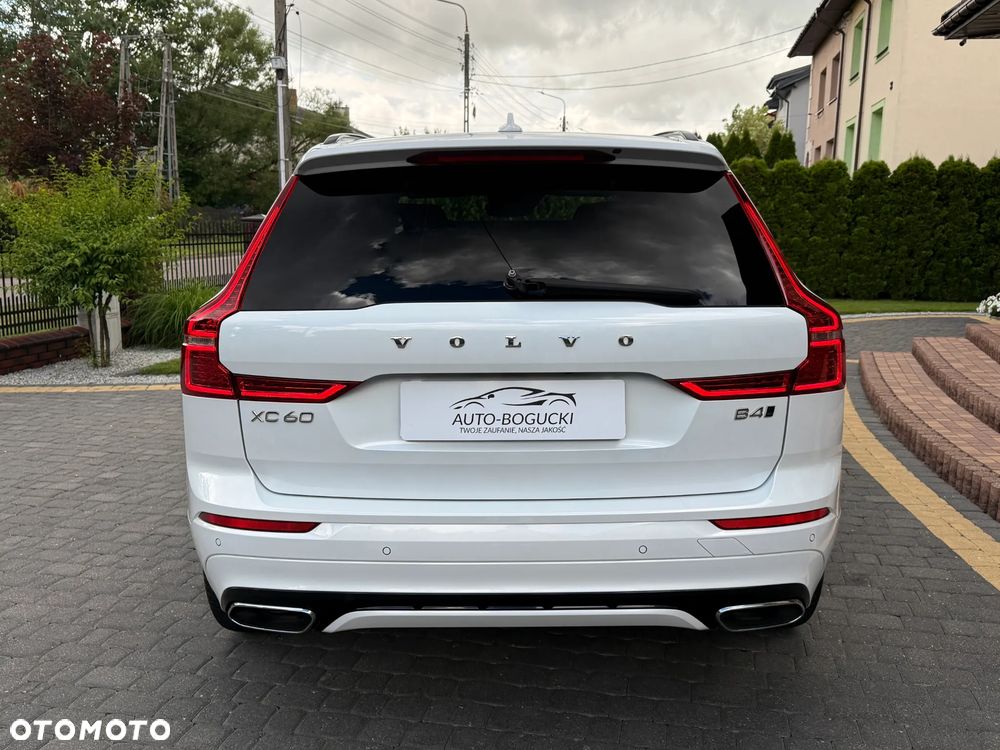 Volvo XC 60 B4 D AWD R-Design - 10