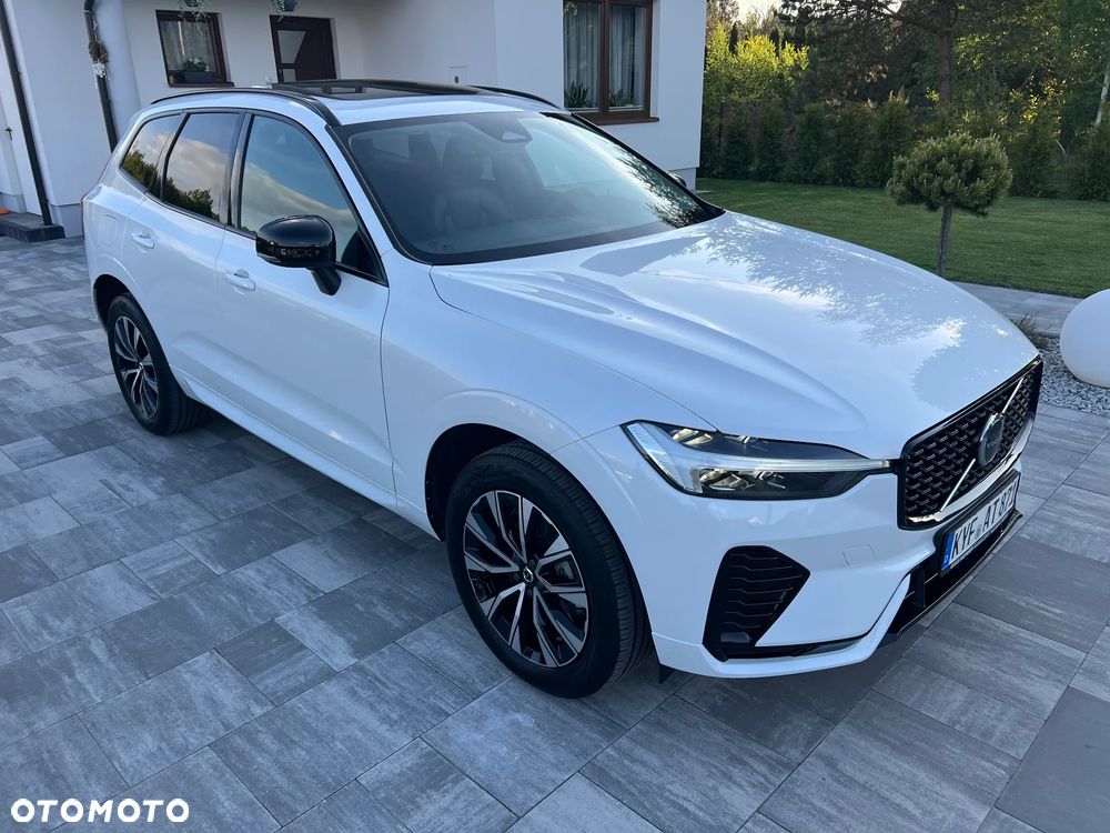 Volvo XC 60 B4 D AWD Plus Dark - 9