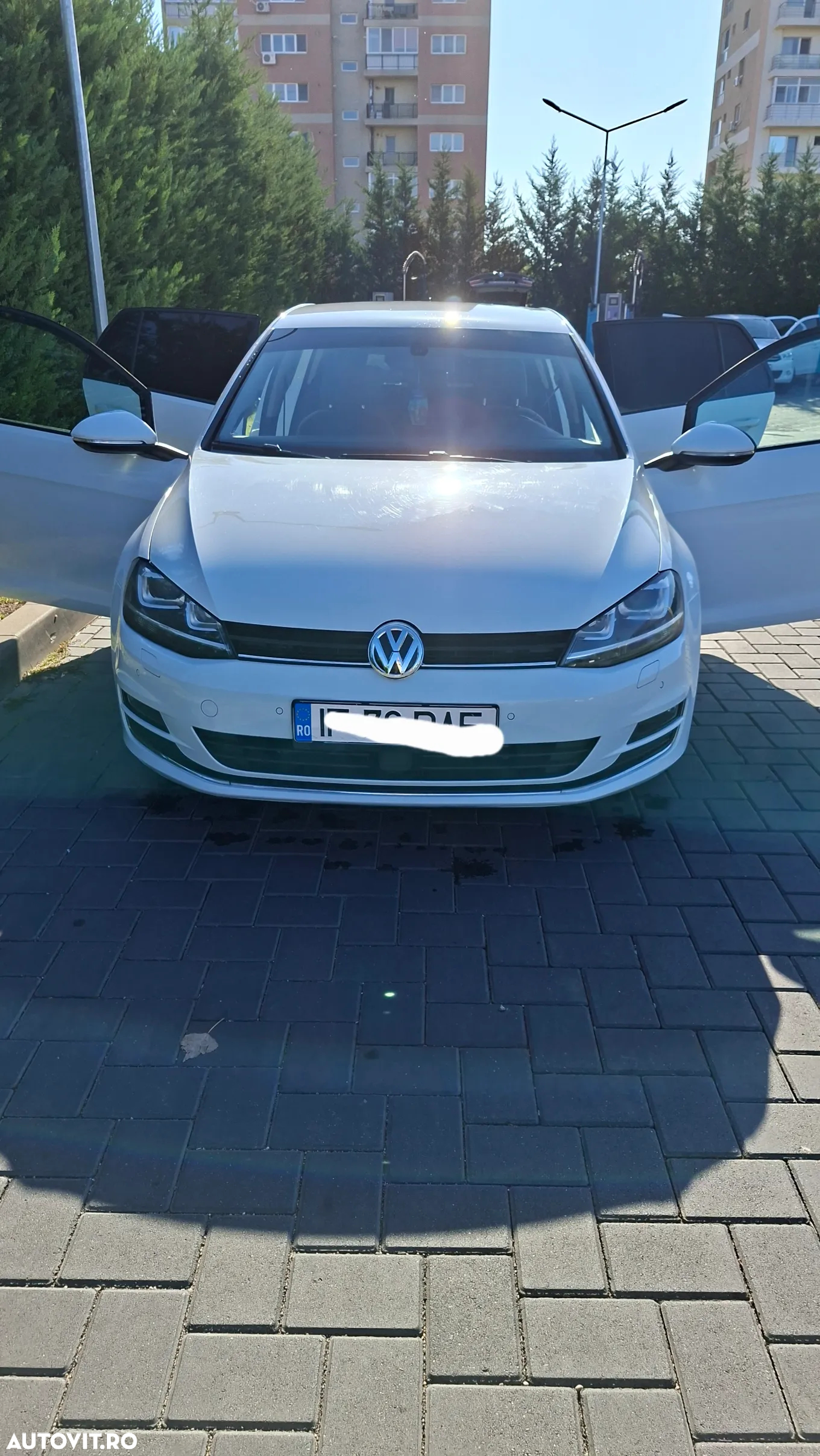 Volkswagen Golf 2.0 TDI DSG BMT Comfortline - 9