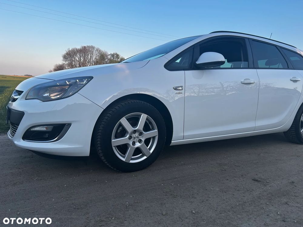 Opel Astra 1.6 ecoFLEX Start/Stop Active - 2