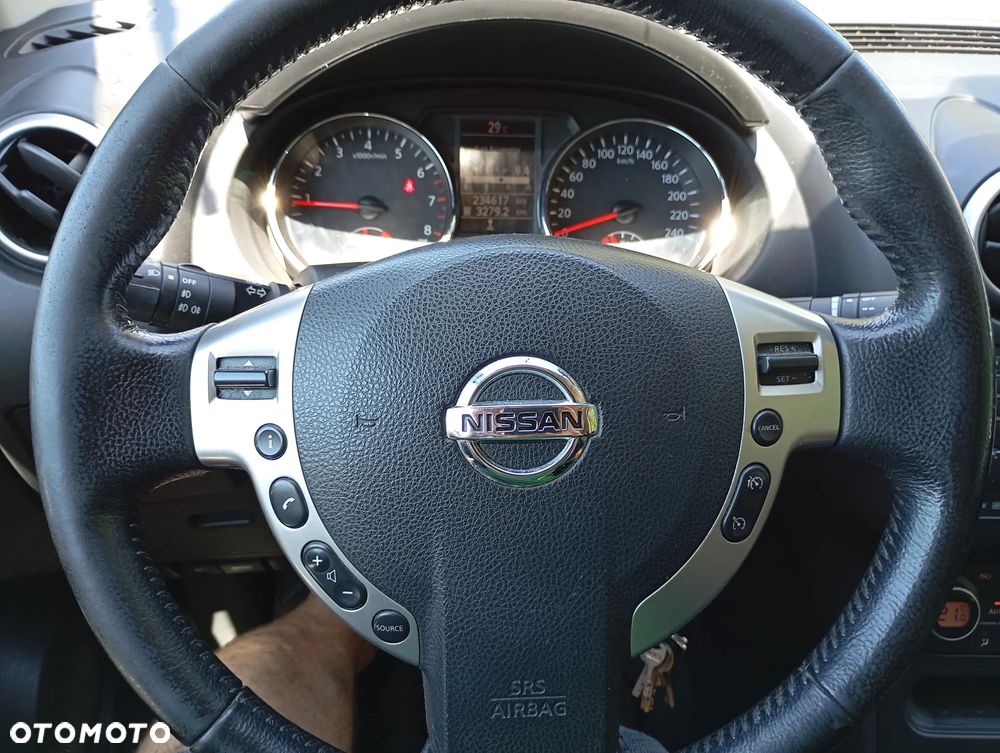 Nissan Qashqai 1.6 Tekna - 9