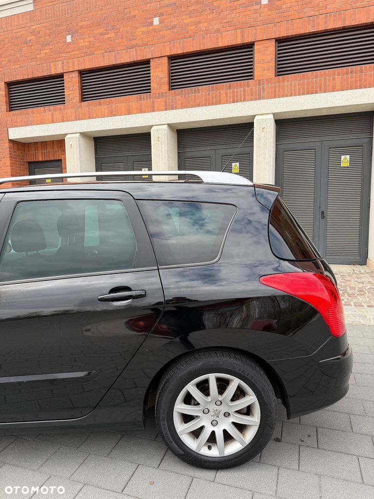 Peugeot 308 1.6 Trendy Navtech - 24