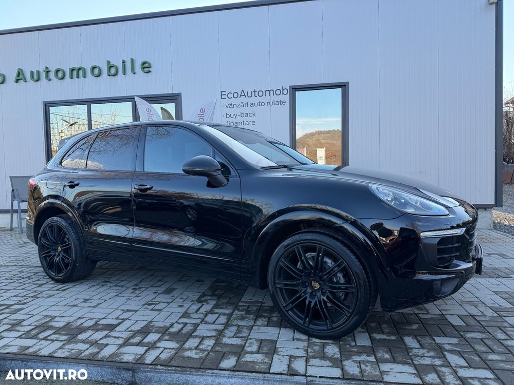Porsche Cayenne 3.0 L - 1
