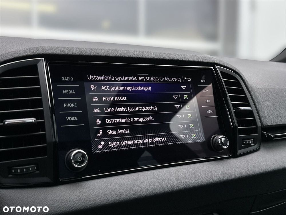 Skoda Karoq 1.5 TSI ACT Sportline DSG - 25