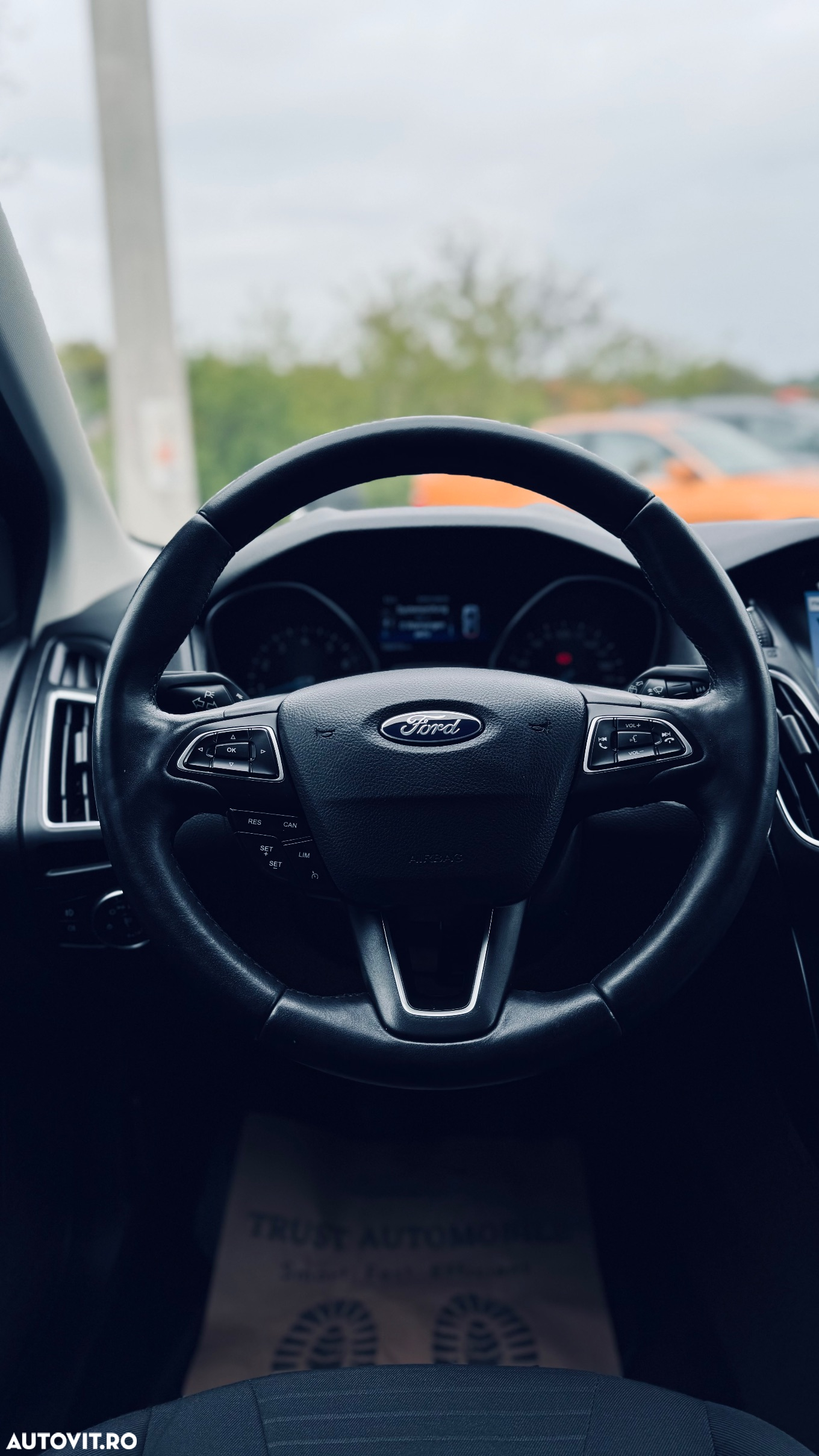 Ford Focus 1.0 EcoBoost Titanium Business - 17