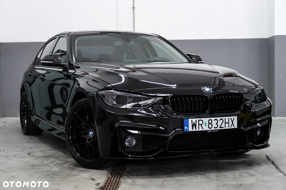 BMW Seria 3 335i xDrive M Sport - 11