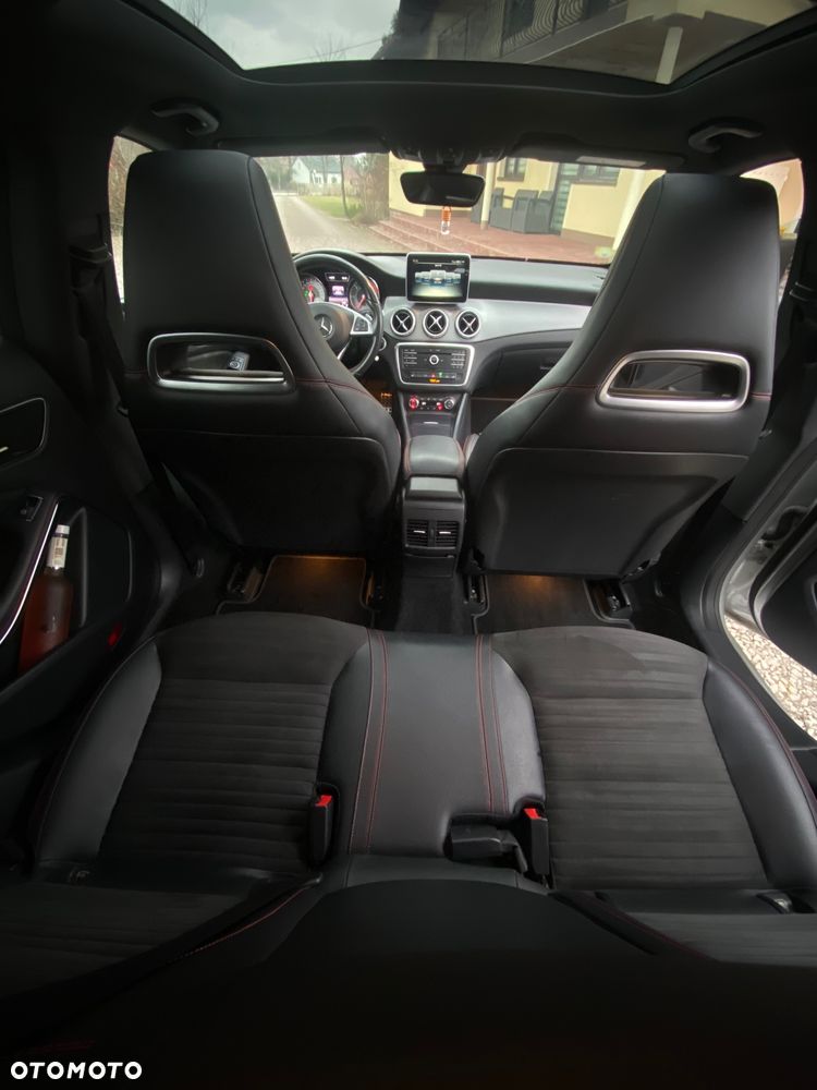Mercedes-Benz CLA 220 d 7G-DCT AMG Line - 20
