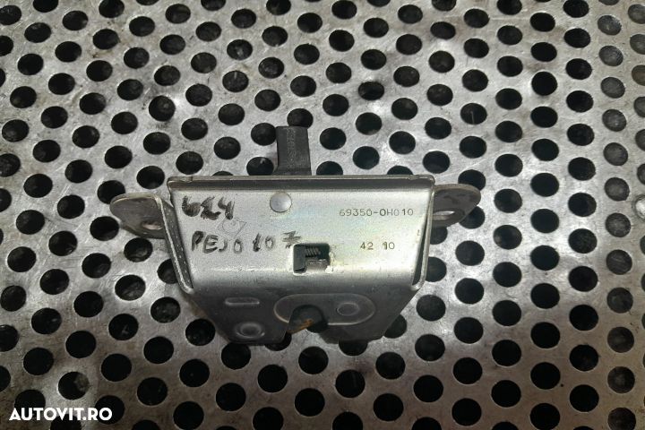 Broasca hayon 69350-0H010 69350-0H010 Peugeot 107 1 [facelift] [2008 - 2