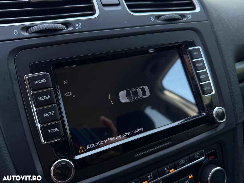 Volkswagen Golf - 11