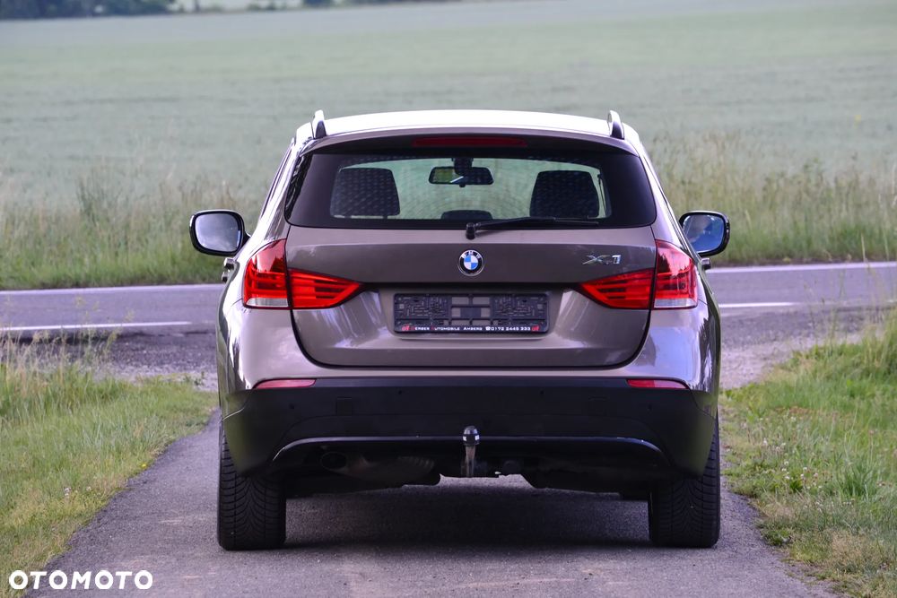 BMW X1 sDrive18d xLine - 11