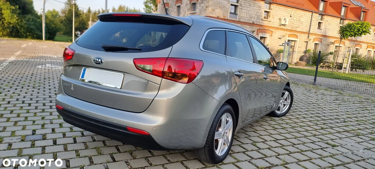 Kia Ceed Cee'd 1.6 GDI Business Line - 11