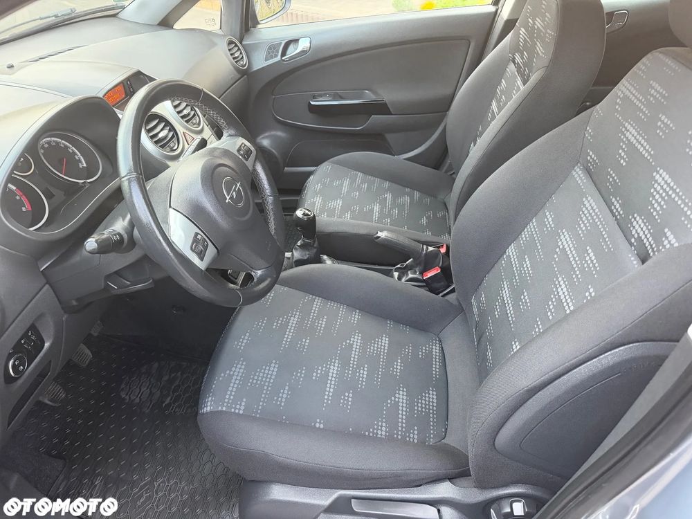 Opel Corsa 1.4 16V Energy - 12