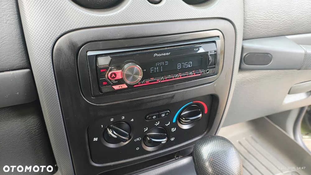 Jeep Liberty 3.7 4x4 - 24