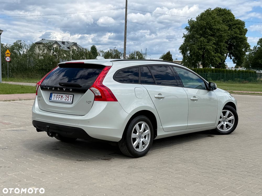 Volvo V60 D3 Summum - 26