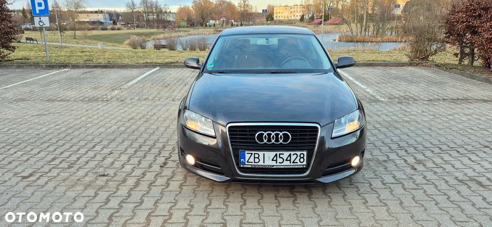 Audi A3 Sportback - 2