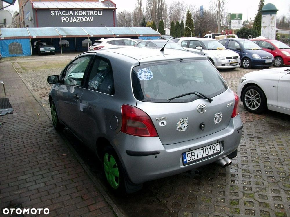 Toyota Yaris - 6