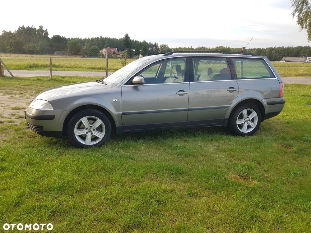 Volkswagen Passat - 4