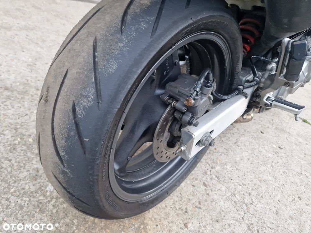 Honda Hornet - 20