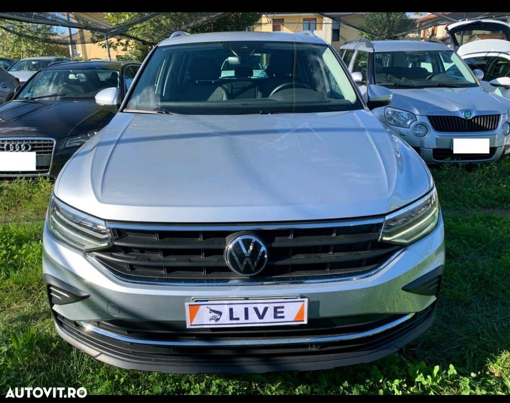 Volkswagen Tiguan - 2
