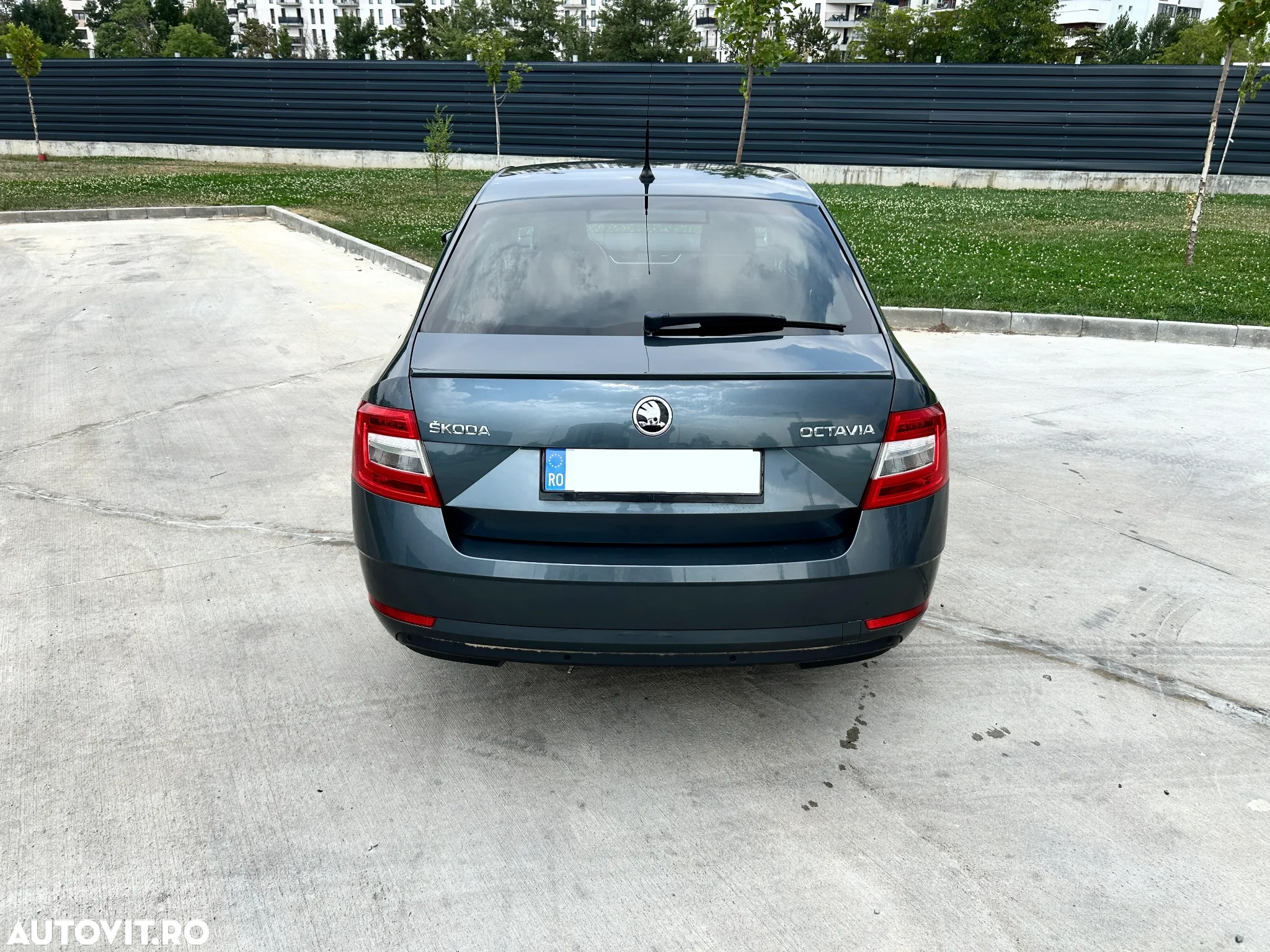 Skoda Octavia 2.0 TSI DSG Ambition - 23