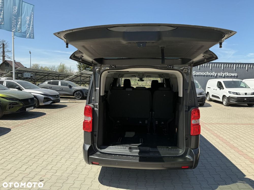Peugeot Traveller - 31