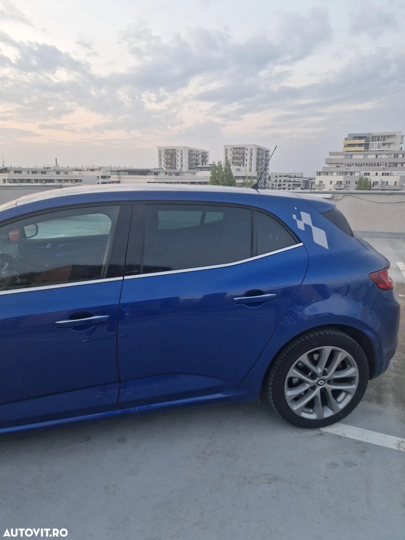 Renault Megane ENERGY TCe EDC GT - 9