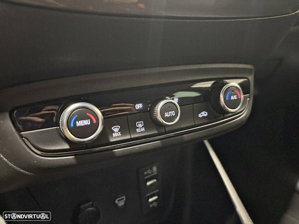 Opel Crossland X - 19