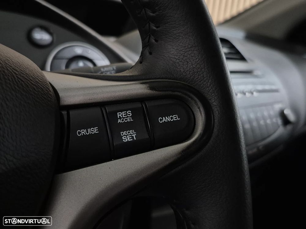 Honda Civic 1.8 Executive - 17