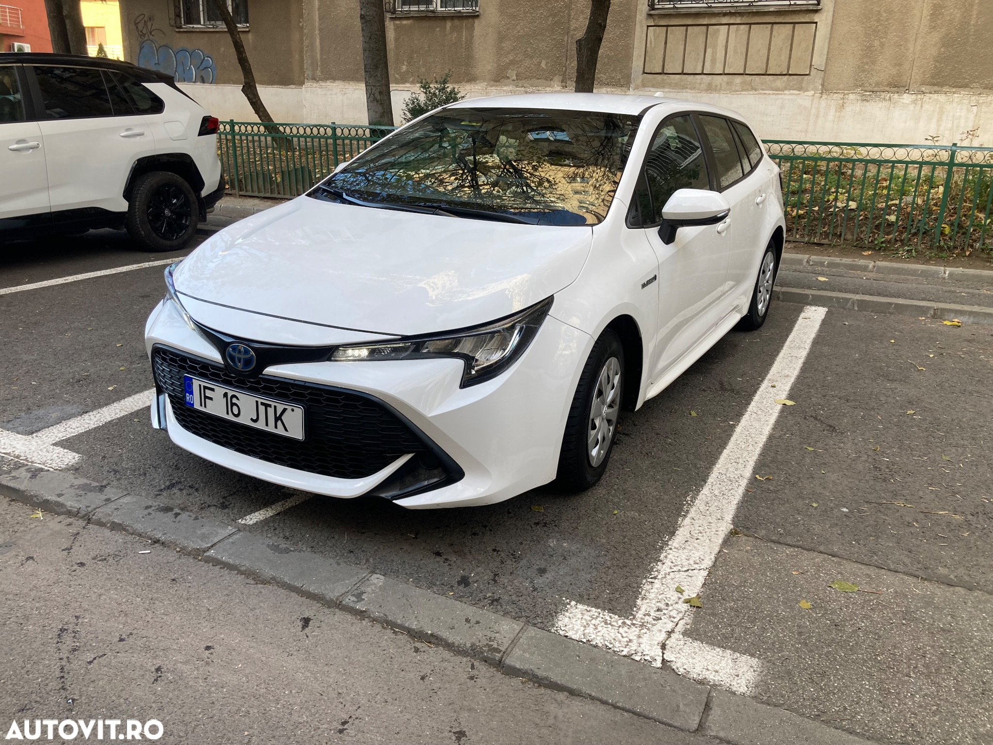 Toyota Corolla 1.8 HSD Business - 4