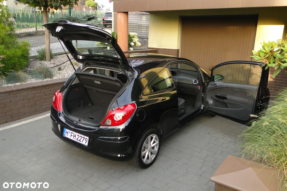 Opel Corsa 1.4 16V EcoFLEX Start-Stop 150 Jahre - 10