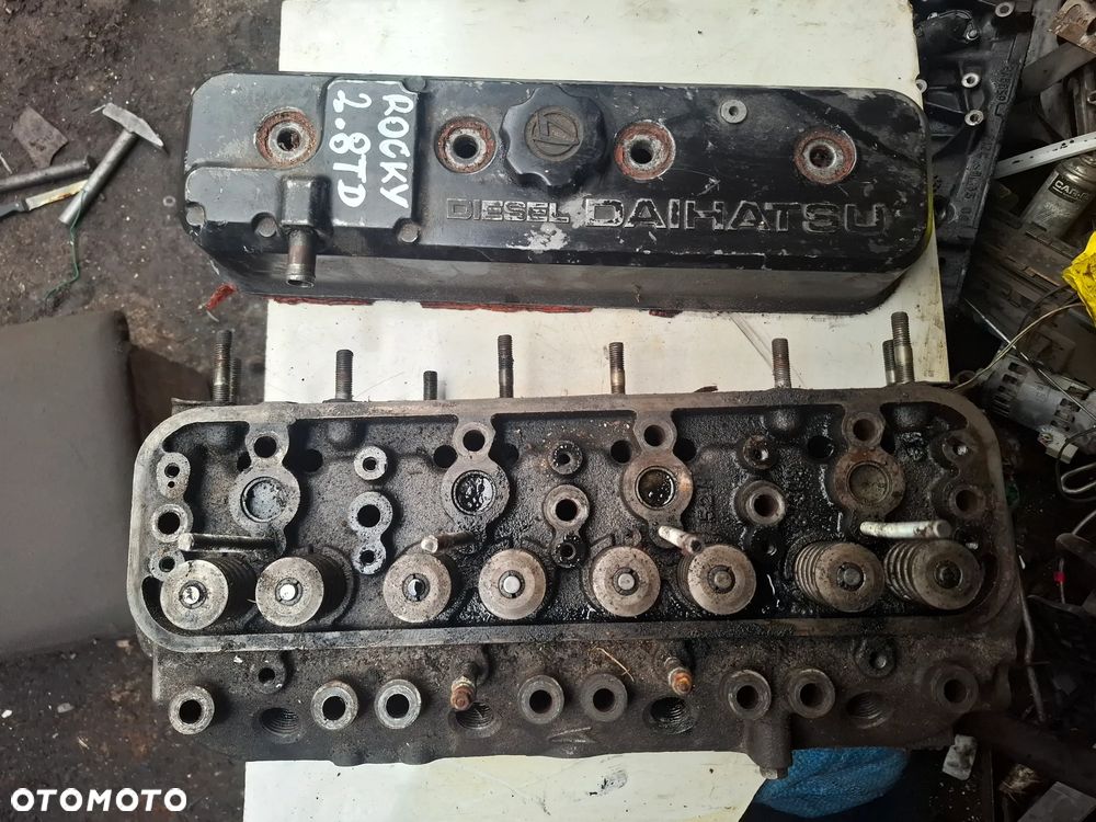 DAIHATSU ROCKY 2,8 TD głowica pokrywa - 1