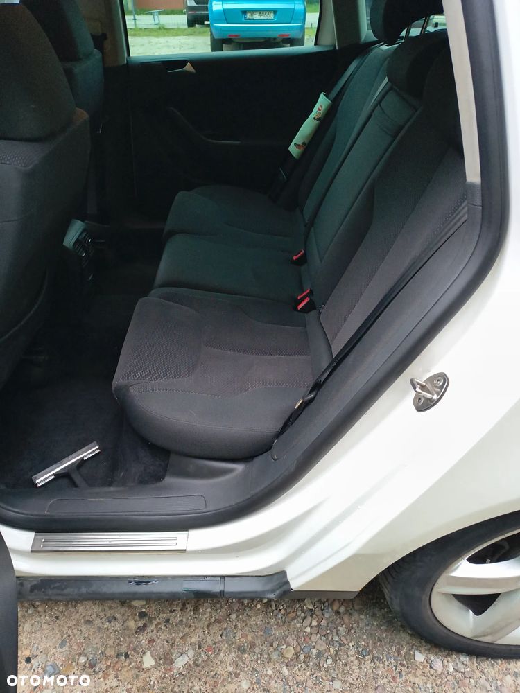 Volkswagen Passat 2.0 TDI DPF Comfortline - 8