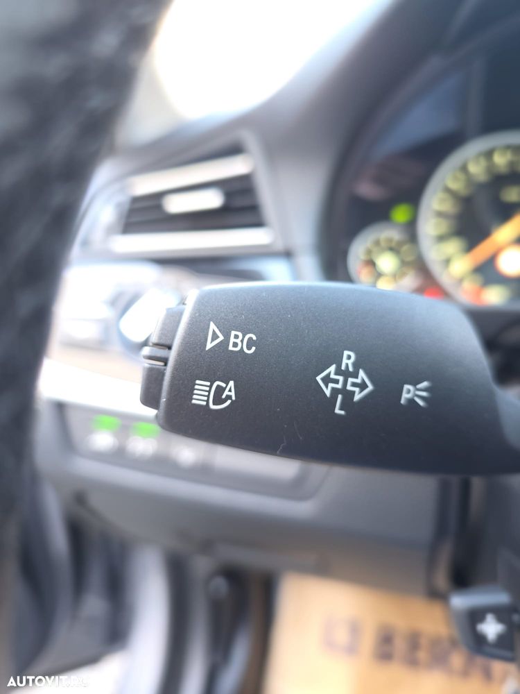 BMW Seria 5 520d Aut. Luxury Line - 30