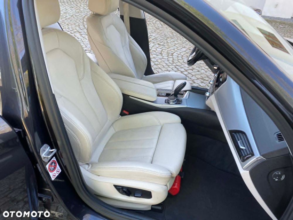 BMW Seria 5 520d Luxury Line - 23