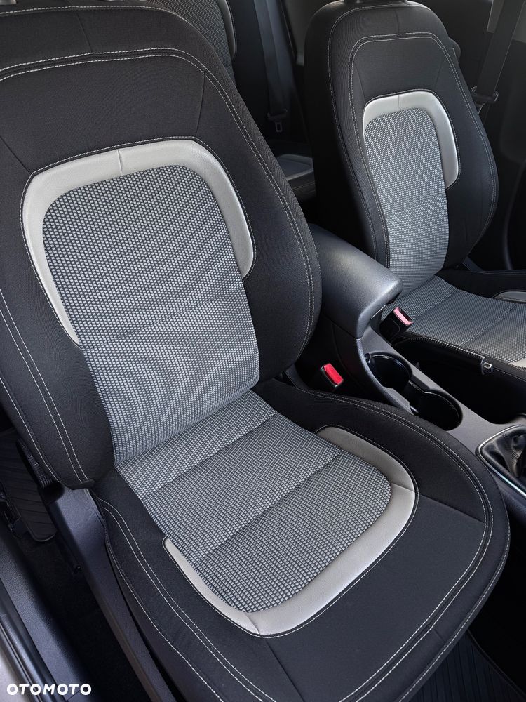 Kia Ceed Cee'd 1.6 GDI Business Line - 13