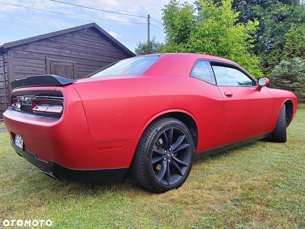 Dodge Challenger - 4